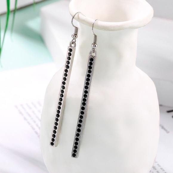 GlitzBlitz Boutique Jewelry - Any 2/$20! Silver Black Crystal Pave Bar Earrings